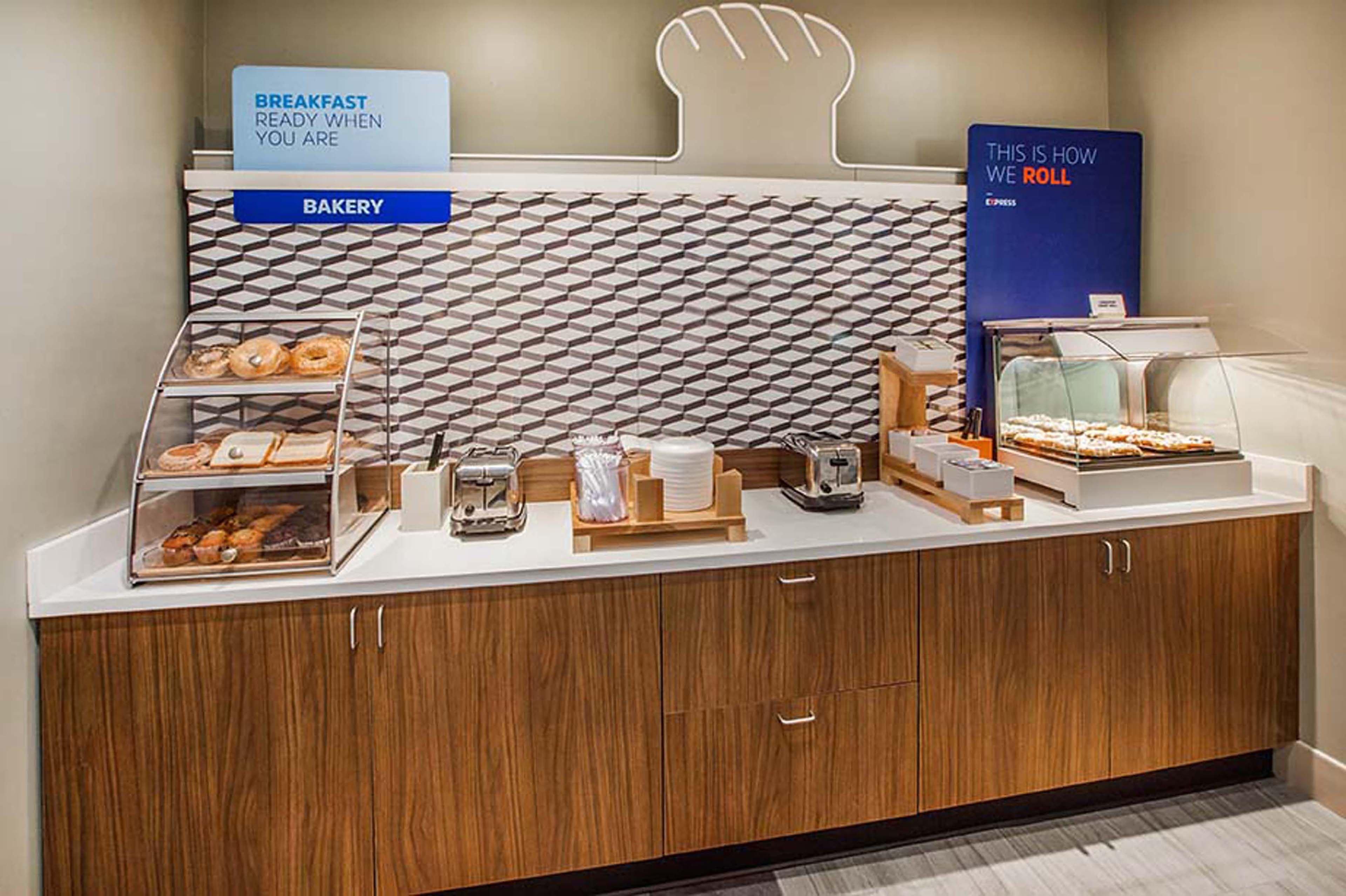 Holiday Inn Express And Suites Meriden By Ihg Eksteriør bilde