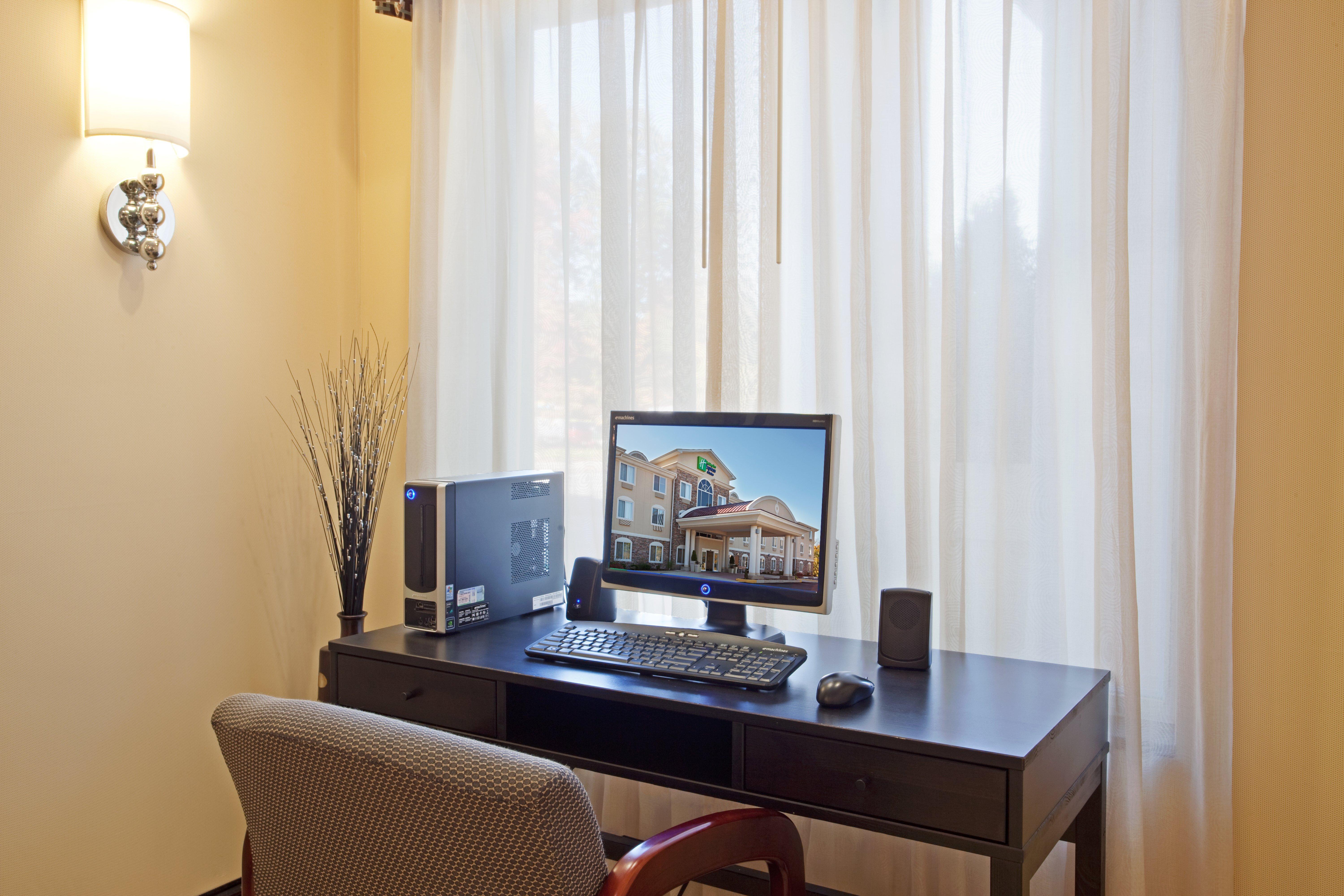 Holiday Inn Express And Suites Meriden By Ihg Eksteriør bilde
