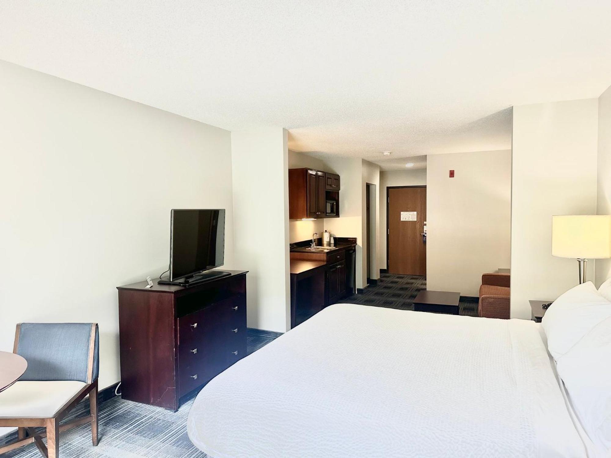 Holiday Inn Express And Suites Meriden By Ihg Eksteriør bilde